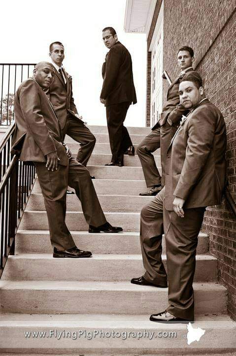 TCuppRadio's tweet photo. Drop a picture of you that looks like an album cover.
I win.
@_Blake_FL @AdamBeltonTCC @Thagodz_BTC 
#TeamTurnUp https://t.co/q8Ng1bPgLf