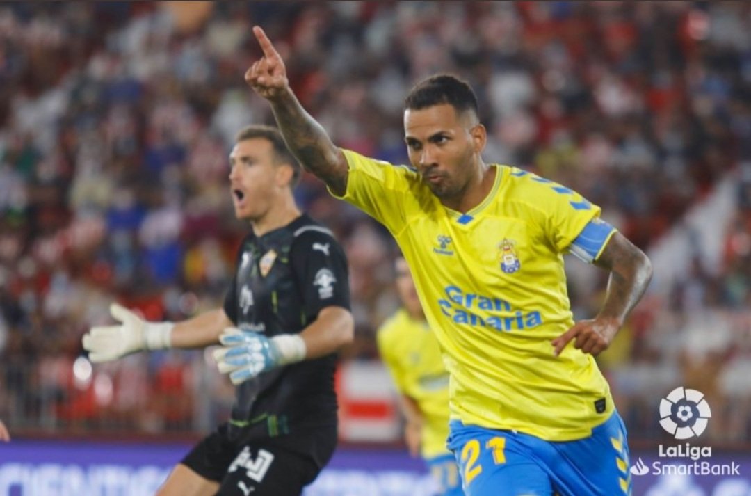 Joel (@joelcanario0) on Twitter photo Lo de <a href="/VieraJonathan/">Jonathan Viera Ramos</a> se llama actitud cuando empatas en casa del líder y dices a por otro a por otro 🎩⚽ este es nuestro año vamoss 💪🇮🇨 Lo de <a href="/VieraJonathan/">Jonathan Viera Ramos</a> se llama actitud cuando empatas en casa del líder y dices a por otro a por otro 🎩⚽ este es nuestro año vamoss 💪🇮🇨