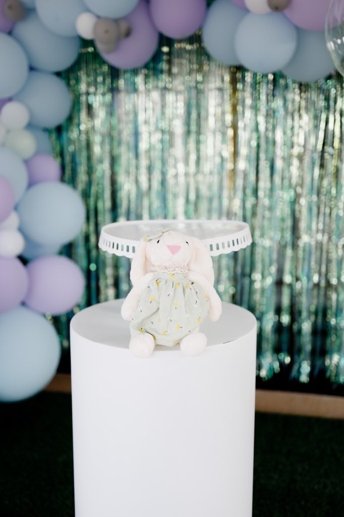 fitmegdnsh's tweet photo. Happy birthday my first born! Ibu walid love you soo much!💜🤍#bunnytheme #dhuhaturns3 https://t.co/CRvUoNLAdl