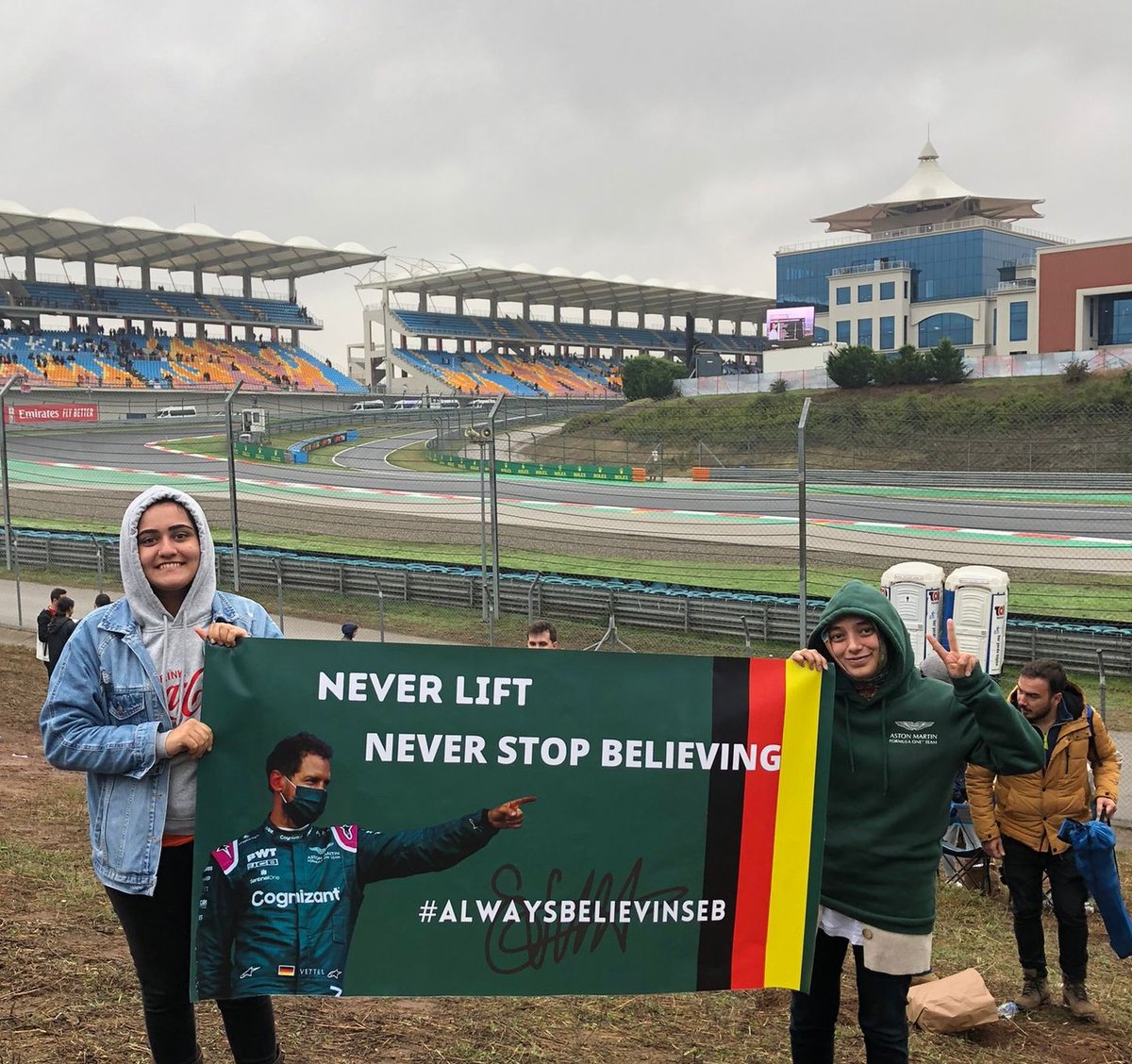 hey @AstonMartinF1 today wasn't the best for us but we always believe in Seb 💚💚 
#TurkishGP #IAMF1 #Vettel