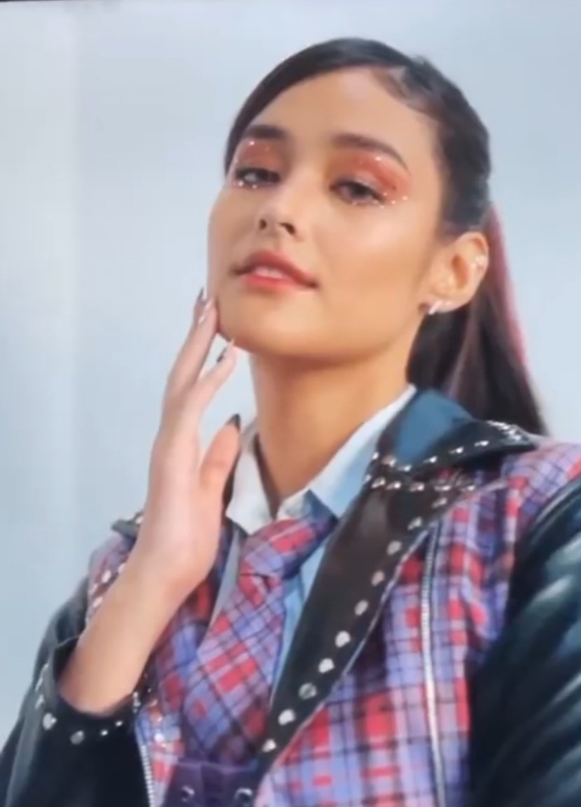 LQSocMedTeam's tweet photo. She is so pretty 🤍

IAM With LizaSoberano https://t.co/UoNBX2DcHF