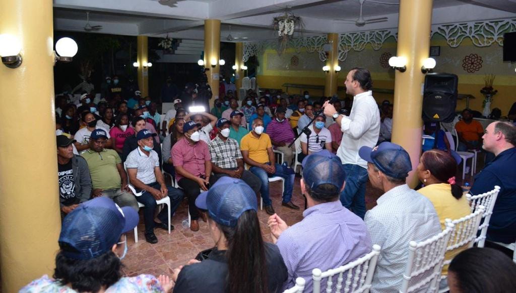 Maria_H55's tweet photo. La militancia de #PLD en la provincia Barahona, recibió jubilosa al compañero Abel Martinez, durante su recorrido por la región sur del país.
El PLD sembrando en el ❤ del pueblo dominicano. ⭐
#YoSoyPLD #TiempoDeAbel #TodosConAbel #Volvemos2024 #MHSP https://t.co/Q3yuCtLsvA