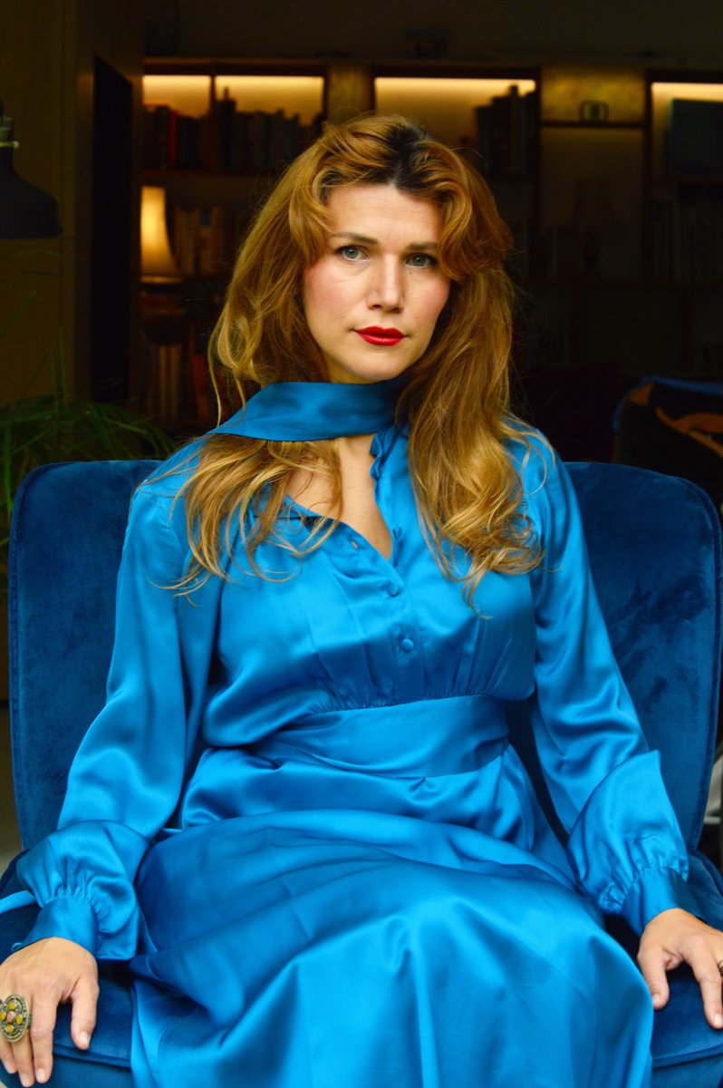 BOOM💥 

Fri 3 Dec!

<a href="/llotilloti/">AJO</a> #Kosovo <a href="/RoyalAlbertHall/">Royal Albert Hall</a> 
True tales of honour &amp; betrayal, joy &amp; pain, politics of being a female, empowering &amp; celebration of womanhood &amp; a unique #albanian concept of ‘Besa’ 
an oath of trust passed down the centuries
bit.ly/3aoLblh