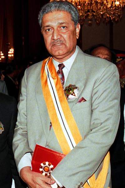 capt_kaleem's tweet photo. #AbdulQadeerKhan - the nuclear scientist, the national hero, unapologetic patriot, who dedicated his life for Pakistan to develop country's nuclear arsenal. His contributions made us stand proud and strong. 🇵🇰
 #RIP
 #Legend
 #FaisalMosque https://t.co/uRbNRR3juZ