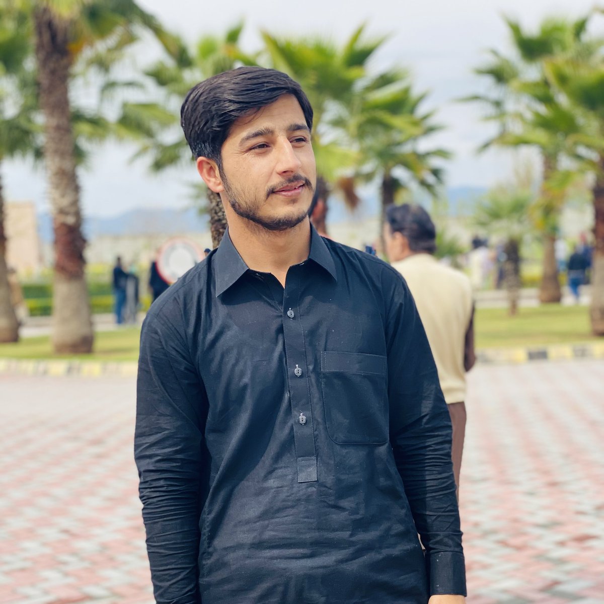 afnanak777's tweet photo. کوئی منظر سدا نہیں رہتا، ہر تعلق مسافرانہ ہے💗
#AviChanged https://t.co/Pj2l20L1Kj