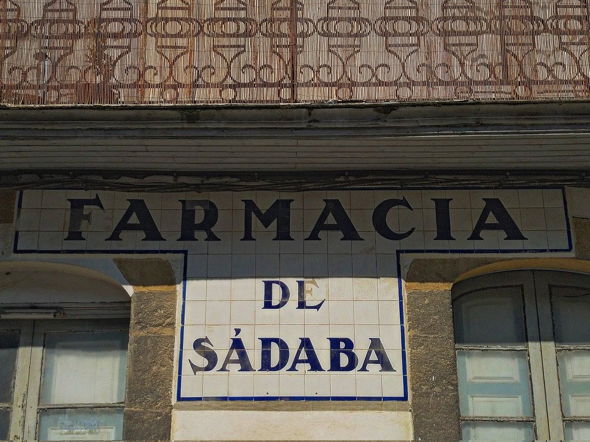 santatipo's tweet photo. Farmacia de Sádaba // #Ontaneda #santatipo #patrimoniográfico #rótulo #letras #cerámica #tiposcallejeros #tipografia #patrimoniovisual #lettering #graphicheritage #patrimoniografico #rotulandia #typefinder #foundtype #igerscantabria
https://t.co/ZGKQJ1aQuf https://t.co/ddKwfCJb5c