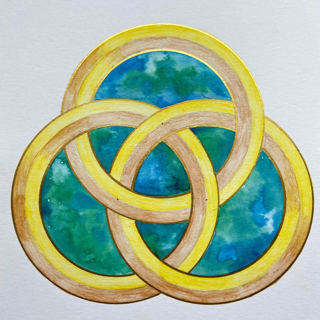 emusingemma's tweet photo. I filled in some Borromean rings after learning about how to shade tracery #circlegc https://t.co/hEqn4TKxjL