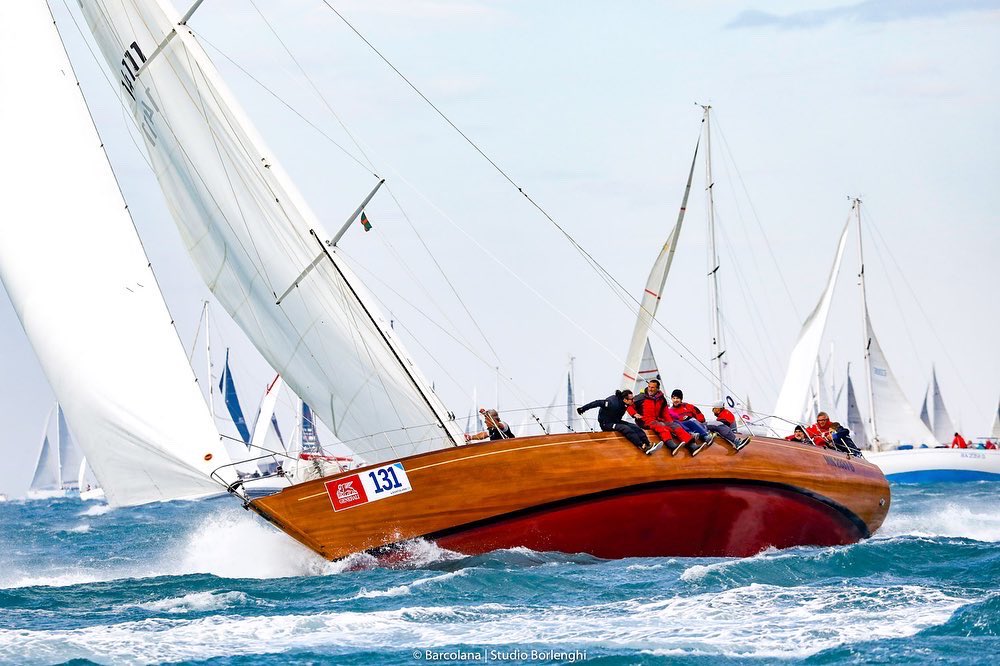 RegataBarcolana's tweet photo. #Barcolana53 presented by @GENERALI: una festa del mare 🌊 di #Trieste e del vento 🌬
#NuoveRotte #NewRoutes #B53
📸 @carloborlenghi https://t.co/YwldcgwkD2