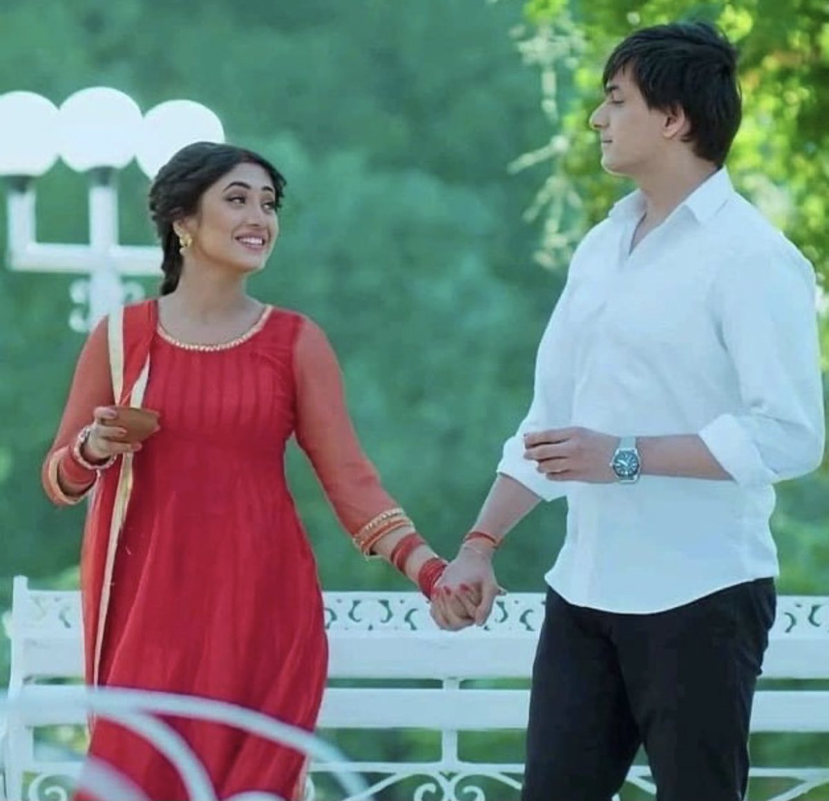 SimranS51082908's tweet photo. To be your husband was all I ever wanted to be yours forever was all I ever dreamt..♥️🥰
#shivin #shivinforever #MrsSMK #MrandMrsKhan #kaira #together #Forever ♥️🧿
@momo_mohsin @shivangijoshi10 https://t.co/P3Vnr4ZLN4