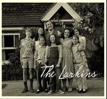 TONIGHT, 8PM <a href="/ITV/">ITV</a>. #TheLarkins
