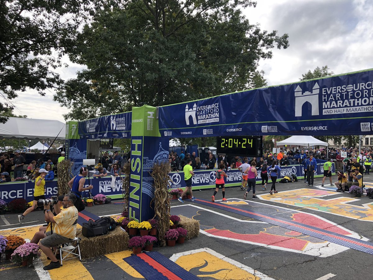 MyCTCommunity's tweet photo. What a great weekend so far supporting great events! @RunHMF @autismspeaks @autismspeaksbos @bluebacksquare https://t.co/M0sQ5tCw5L