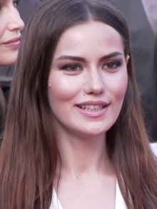 TurkAktorler's tweet photo. @EvcenF Fahriye Evcen💖 #Fahriye #Evcen #FahriyeEvcen https://t.co/LHE69Km4A3