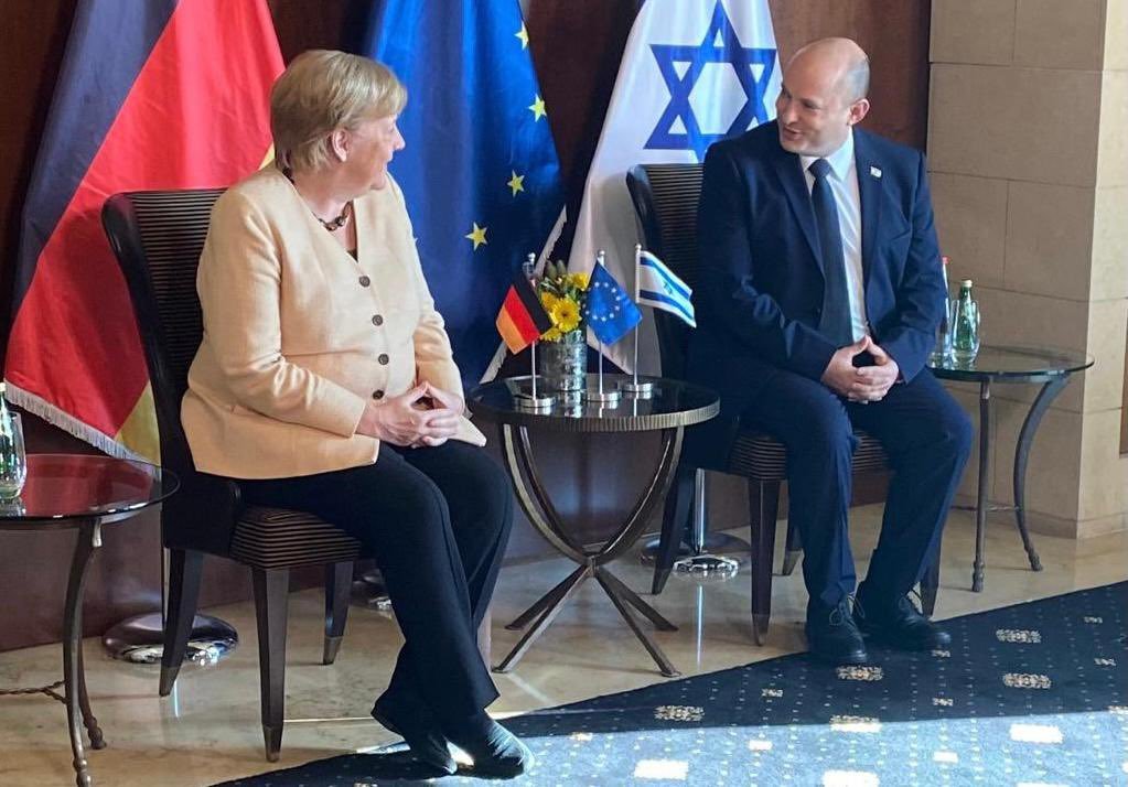 Bundeskanzlerin Merkel trifft den israelischen Premierminister Bennett.