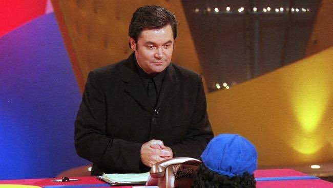 cliffy_Dau's tweet image. Loved a bit of dickie knee ! #HeyHeyIts50Years “to the van …”