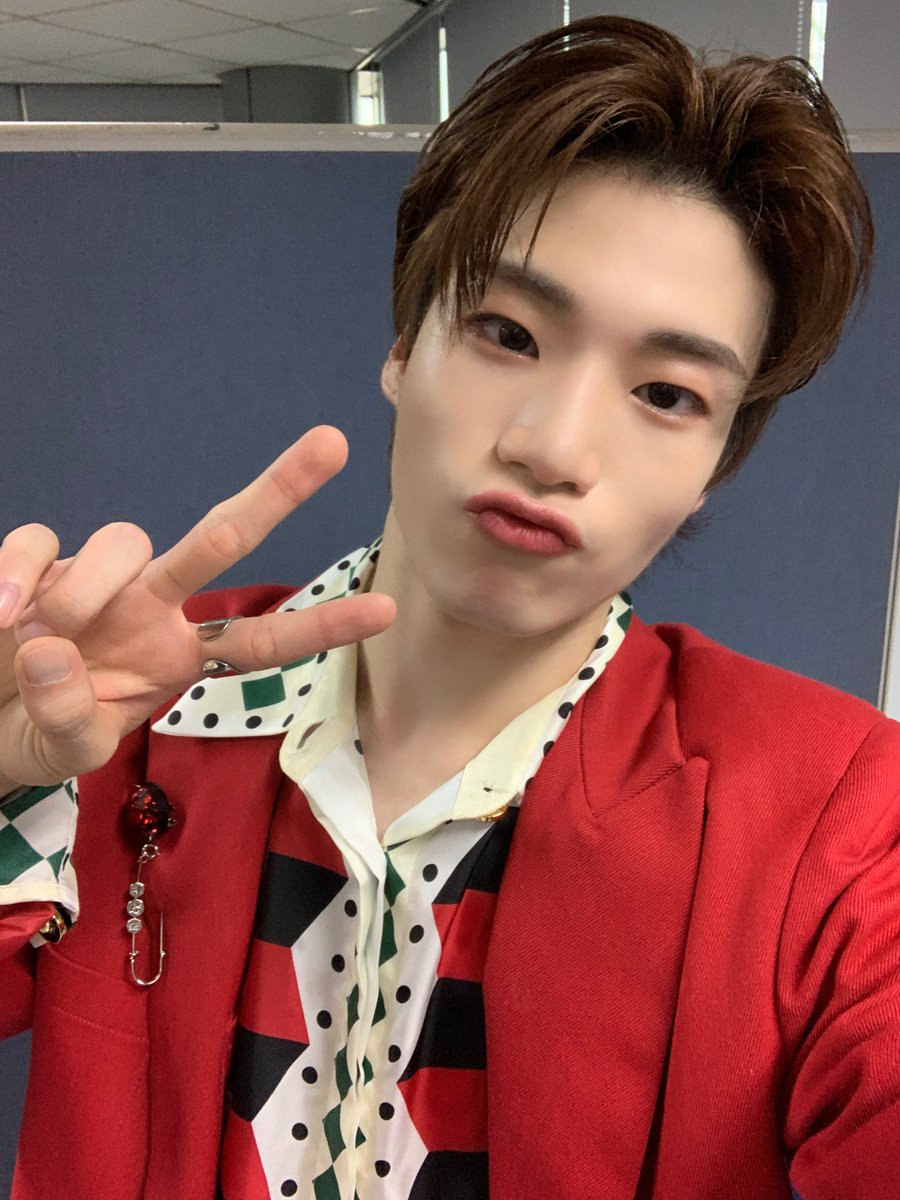 WUZO_BLITZERS's tweet photo. [📷][#BLITZERS]
[#CHRIS_RAID]
오늘 인기가요도 너무 재밌었어요!
Today's "Inkigayo" was so much fun!
​
#블리처스 #CHRIS #크리스 https://t.co/pceoGWI90D