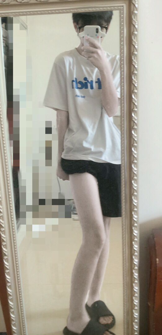 kkj7400's tweet photo. 什么时候才能破处 https://t.co/RO1yPG2V9e