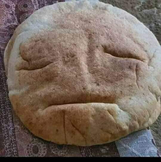 دا لمن العيش يلقوه بي تعب ويلقى الملاح قرع😂😂