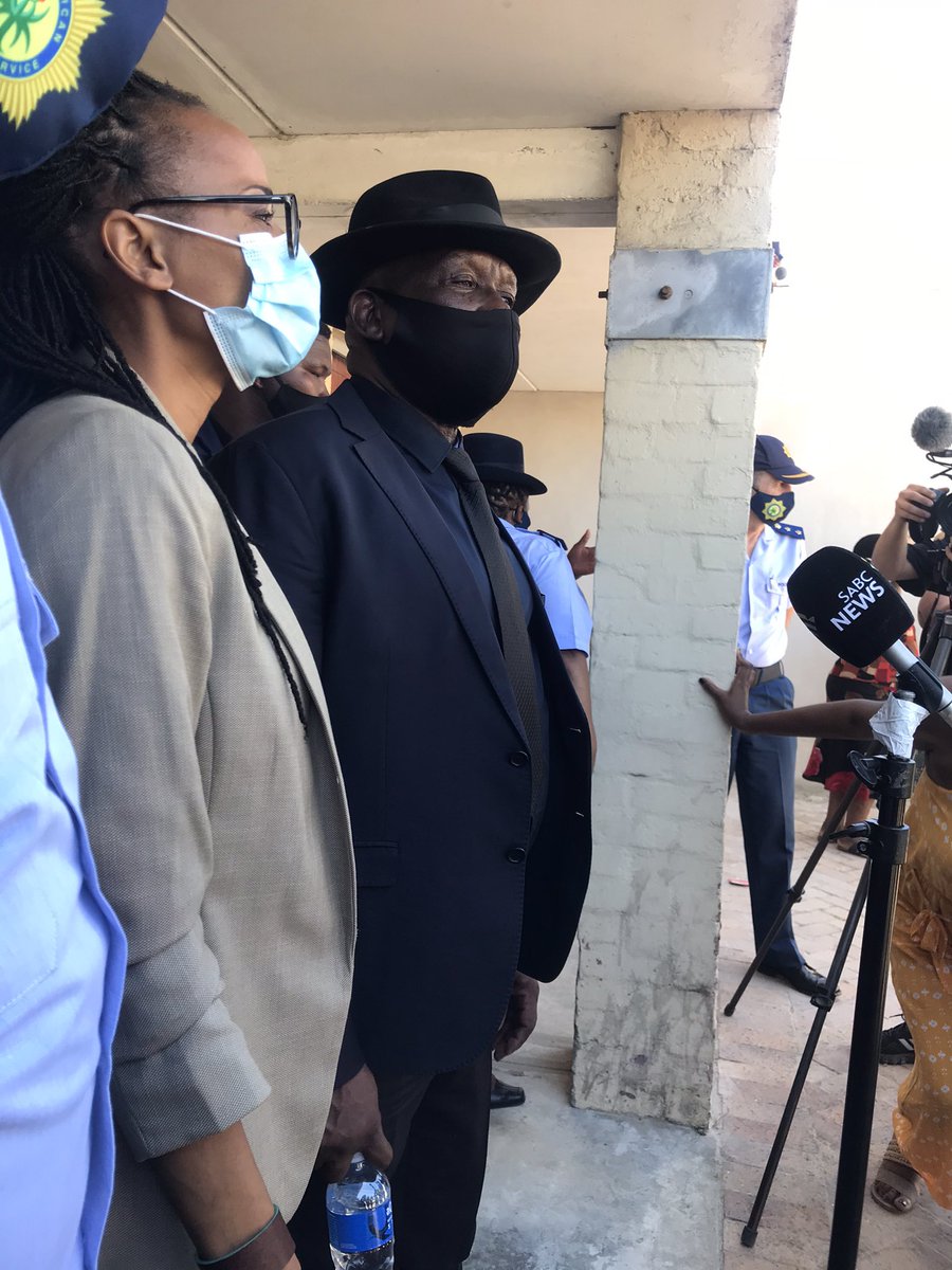 ewnreporter's tweet photo. #WCSAPS The Police Ministry says it’s sticking to its statement that the Western Cape is the most police resourced province. LP https://t.co/NZA9BH3KQM