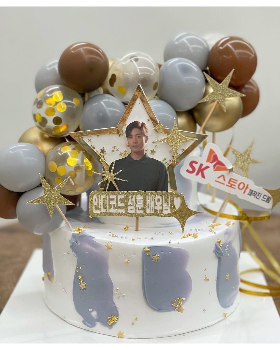 chisato_sh83's tweet photo. この前のLIVEの時のケーキが可愛い💞
https://t.co/2CBWFGXzR0
#ソンフン #sunghoon #성훈
#indicode #live https://t.co/bMedkKMdLp