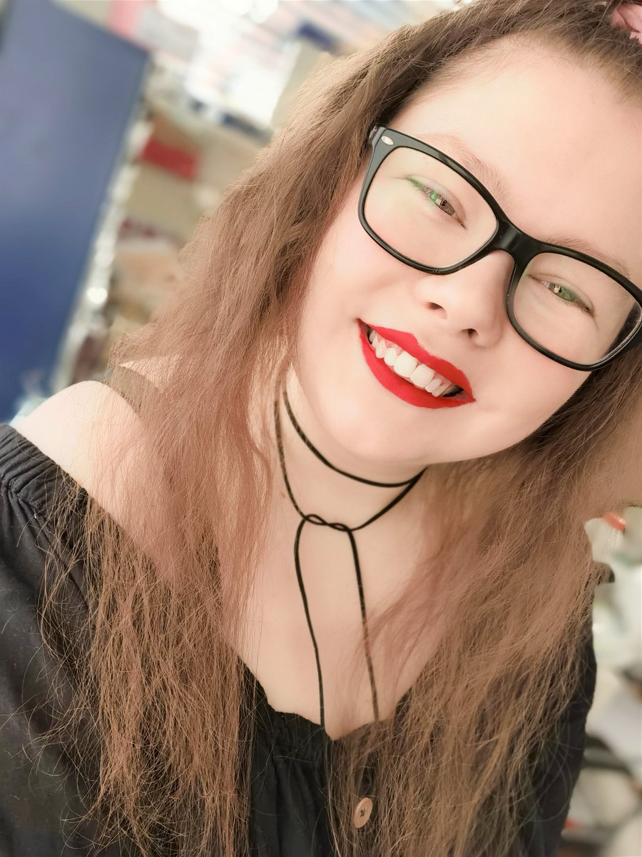 SharonTwitch's tweet photo. 🔴Live on @Twitch

I SMILED SO MUCH THAT MY EYES BARELY STAYED OPEN FOR THIS PICTURE AAAAH

Oh yeh btw we're playing some #DeadbyDaylight today

👇🏻
🦄
https://t.co/Eb9xk58nXi https://t.co/M24uQC7QEh