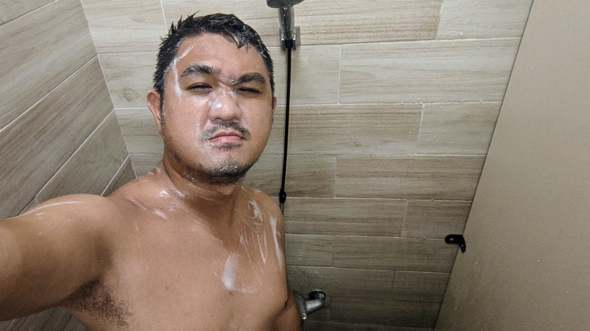 Minsvlog1's tweet photo. https://t.co/rk2FAEs9Lg
我們GoPro10一買就遇到Bug好難過
分享了一下使用心得唷 有興趣的可以看看

車宿在市區要洗澡真的很麻煩呢，昨天找了好久才在一個公園找到有淋浴間
還是可以自在野外洗澡比較爽 ：）

不過這次在旗津划Sup看夕陽真的不錯，以後可以在來 https://t.co/Te5M0Ag7ud