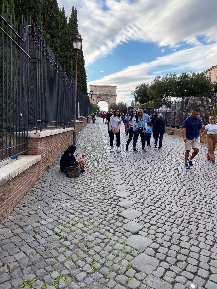 fracarboni's tweet photo. @RiprendRoma @MercurioPsi @salviamoroma @battaglia_persa @Antincivili @virginiaraggi GRAZIE https://t.co/FcNvCBlx6e