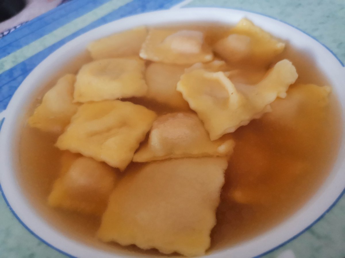 Bennoide's tweet photo. L'era del marubino in brodo è tornata. #autunno #cucina #marubini #cremona #tradizione https://t.co/txRDCYpqrt