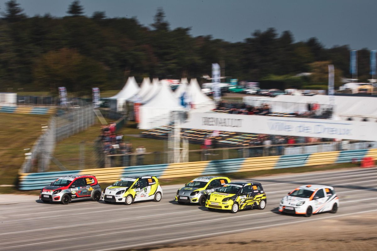 Rallycross_FR's tweet photo. #06 - DREUX 🔵 Manche qualificative 4
#Supercar: S. Peu
#Super1600: J. Terpereau
#Juniors: T. Le Jossec
#Féminines: A. Pottier
#Division3 : M. Trévian
#Division4 : T. Bardeau
👉🏼 Classements complets sur le site https://t.co/f1Y4XyEnwm https://t.co/k7aDct7Z1h