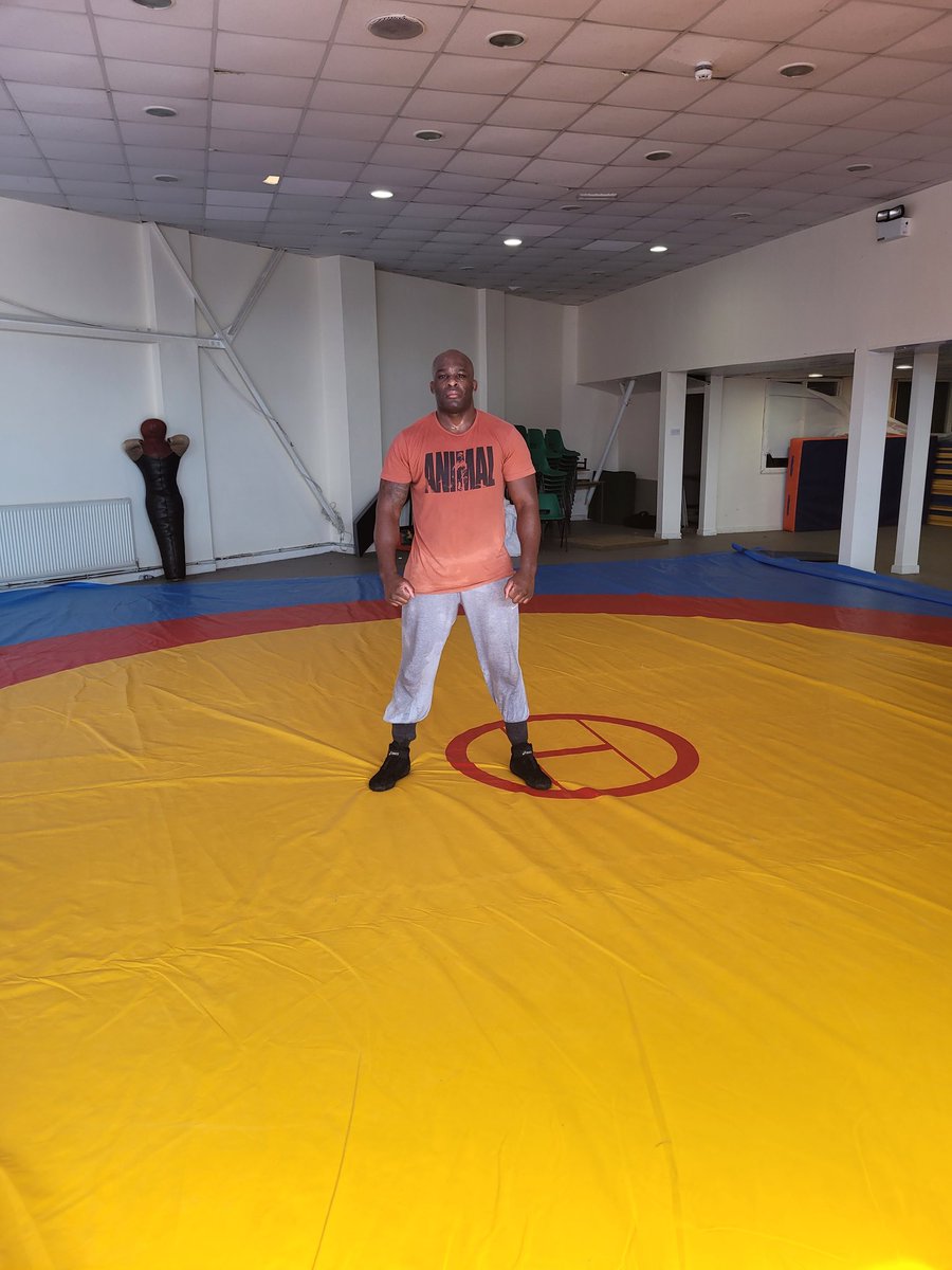 NathiasMMA's tweet photo. Wrestling day today...strength power concentration and skill.. Im always striving to be the best I can be..Alhamdulillah for a new day..Alhamdulillah for my strength.. work hard play hard..that's my motto.
#UniversalEurope #UniversalUSA
#instadaily #photooftheday #workhard https://t.co/wcNGQTUNh6