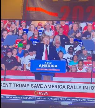 cherielle100's tweet photo. Donald viennent d’annoncer que y’a plus de monde qui meurt du vaccin en 2021 que la COVID en 2020 https://t.co/2TZP3qQJbe https://t.co/xYl9AGQ8i7