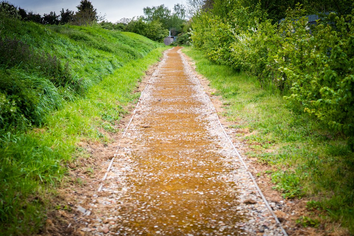 thameswater's tweet image. It's #WorldMentalHealthDay, we're reminding everyone that getting outdoors can really help your wellbeing. We have several outdoor spaces in our region but even if you can't make it to one of them, just having a short walk where you live or even standing outside will do wonders!