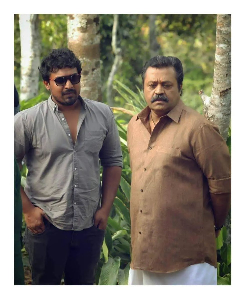 Sureshettan and #NithinRenjipanicker ❤️❤️

@TheSureshGopi #SureshGopi #Kaaval