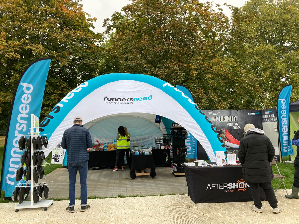 MongooseAgency's tweet photo. Busy day welcoming runners over the finish line of the @RoyalParksHalf and recycling their old running shoes 👟with @RunnersNeed - congratulations to everyone taking part! 👏🏼 🏅
#RecycleMyRun #ukrunchat https://t.co/rF7yzwk5Xk