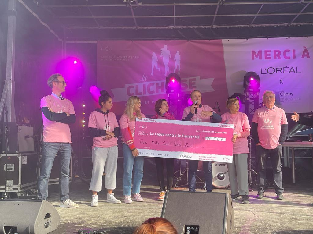 RMuzeau's tweet photo. 3️⃣7️⃣0️⃣0️⃣ € au profit de la @liguecancer92 lors de la 7e édition de La #Clichoise ! Un immense merci😍 aux organisateurs, participants et à l'exceptionnelle marraine @nadiaroz qui illumine cette journée ! Et ça continue cette après-midi : animations, stands, concert de Sôra... https://t.co/2GtTrvRJYB
