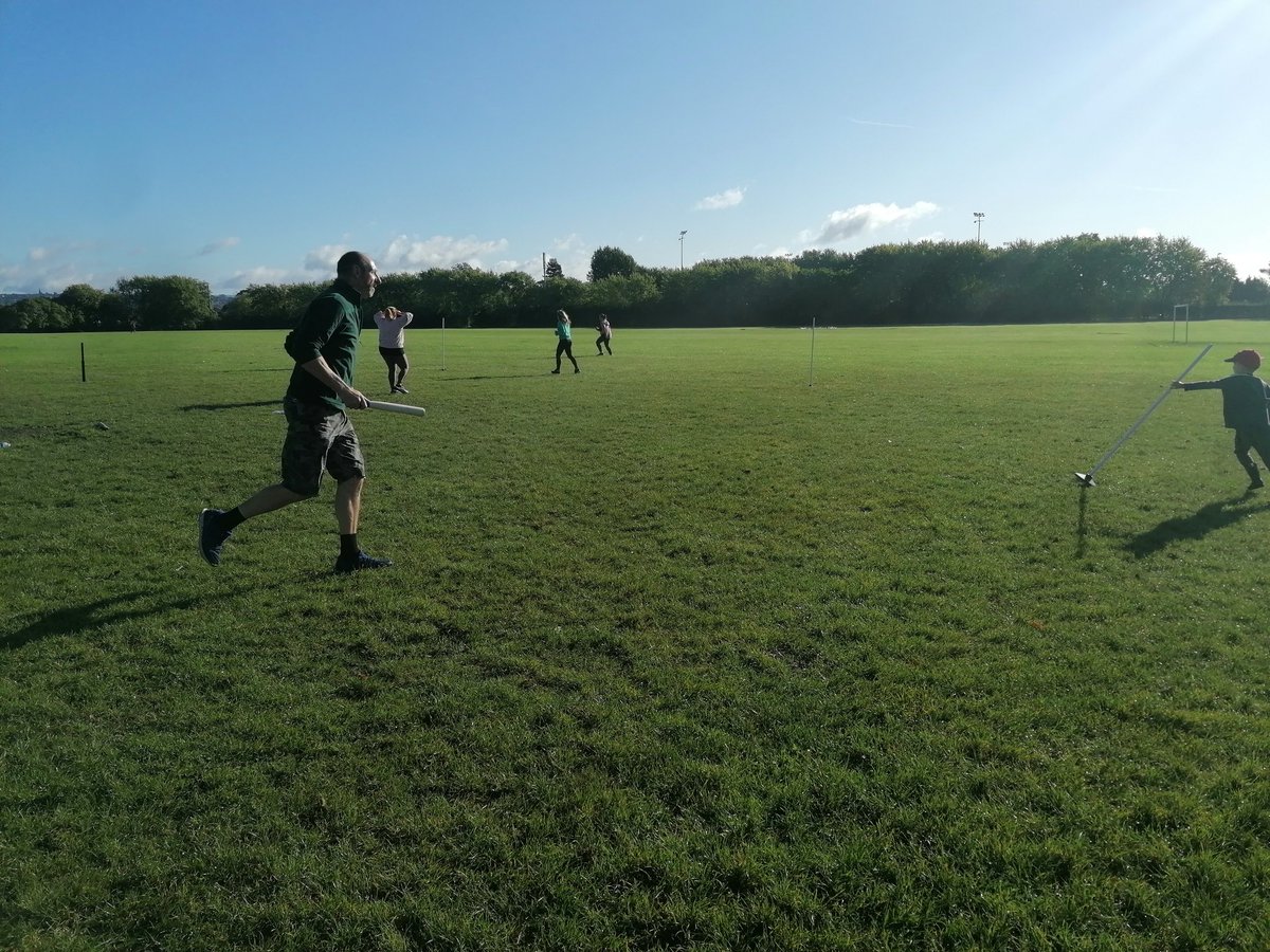 morrisso_health's tweet photo. Absolutely brilliant #Rounders session this morning, great weather with great company and lots of great #Slogs. Thanks to everyone who came and joined in, and of course #TescoBlackley for the fruit🍏🍌🍎and water💦 to help keep us going  #WorldMentalHealthday2021 #DoOneThing https://t.co/ARP9lyPKIg