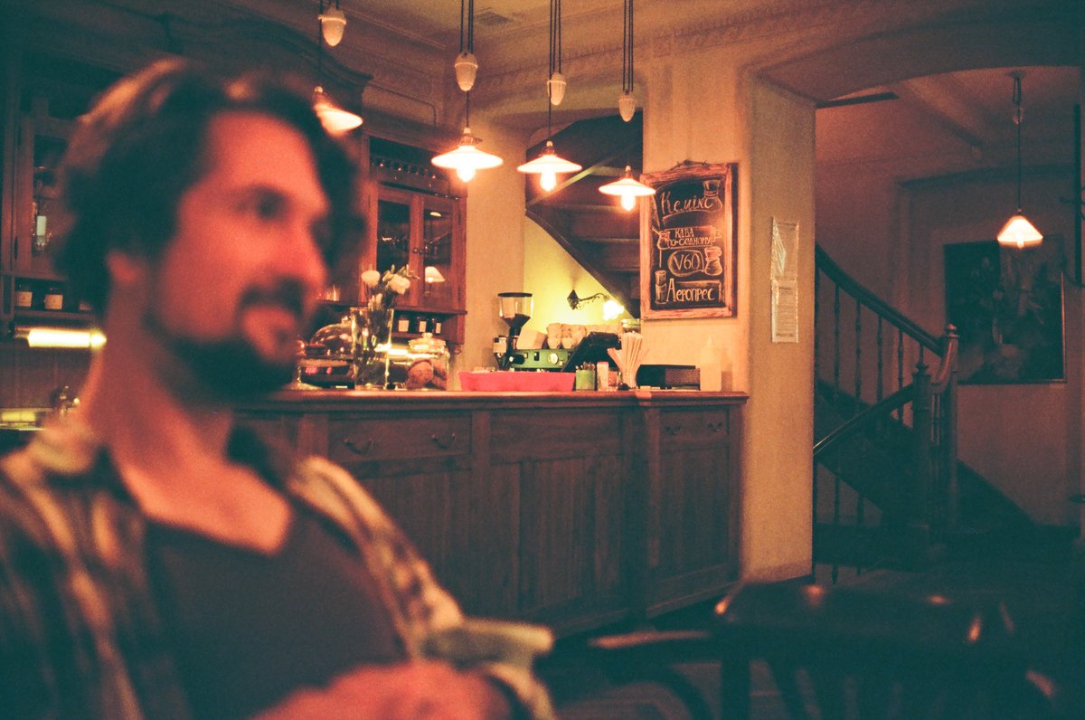 Oleksa_l_l_l's tweet photo. I like the colors Kodak Vision3 250d produces with tungsten light.
#hexaraf #vision3 https://t.co/G6PhJiTYd1