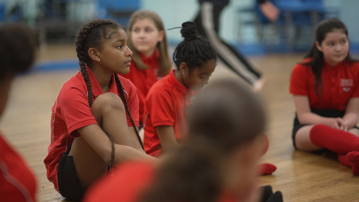 chameleon_info's tweet photo. Take five to dance on #WorldMentalHealthDay!

Celebrating our dance &amp; mental health projects with @DarceyOfficial, BBC, @TheHorsfall @Z_arts_mcr @CoopAcademies &amp; @TrinityHighPE, we ask you to take five today to express your feelings through movement

Simply put on a tune &amp; dance! https://t.co/xAFafLwF72