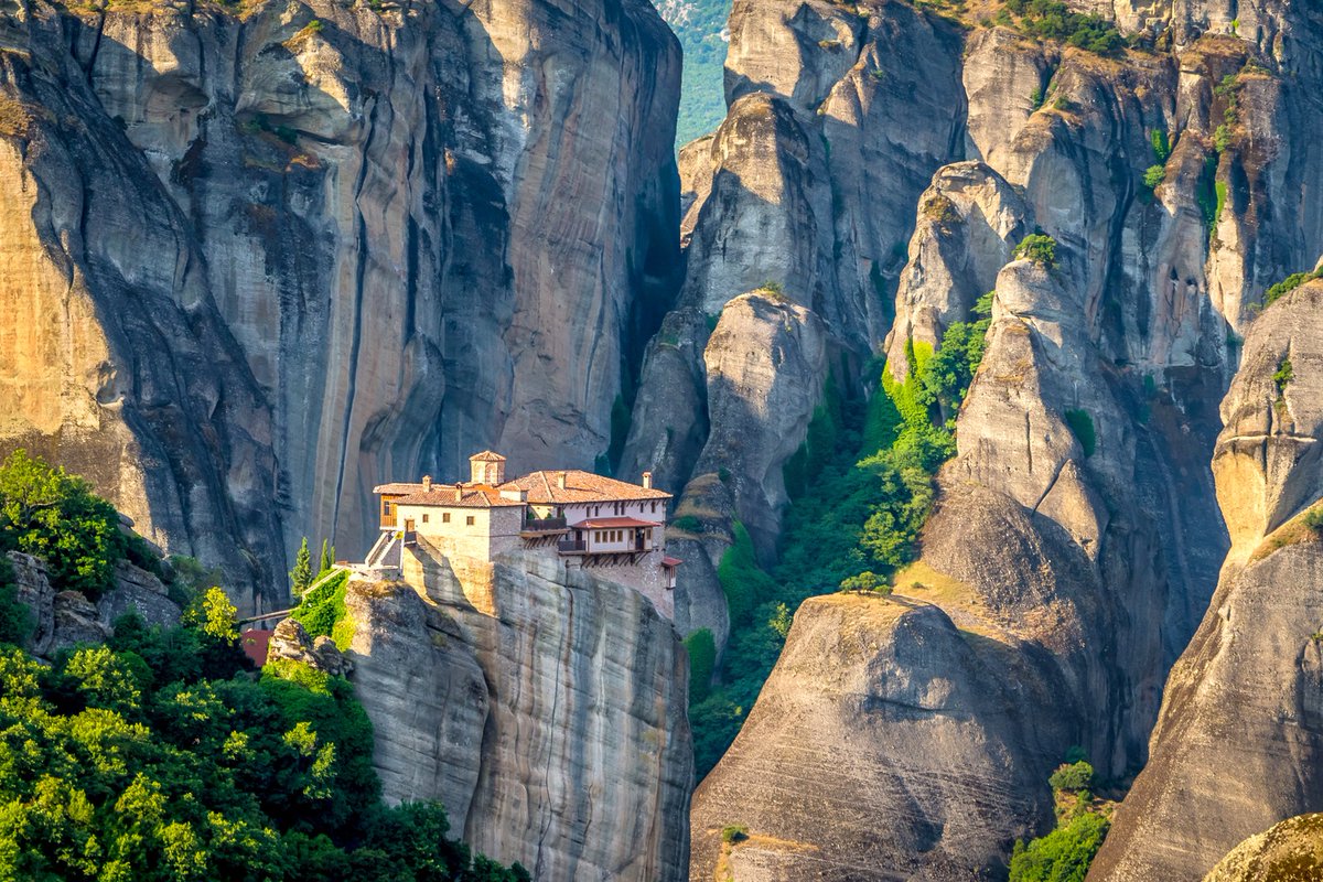 CNTraveler's tweet photo. 30 stunning UNESCO World Heritage Sites that should definitely be on your travel list: https://t.co/VKWmGH1Uwm https://t.co/CHj3YX4oyl