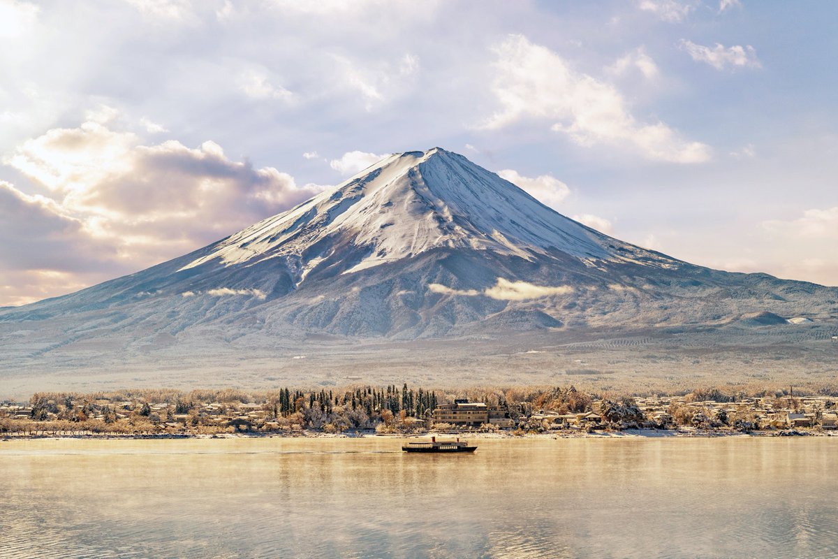 CNTraveler's tweet photo. 30 stunning UNESCO World Heritage Sites that should definitely be on your travel list: https://t.co/VKWmGH1Uwm https://t.co/CHj3YX4oyl
