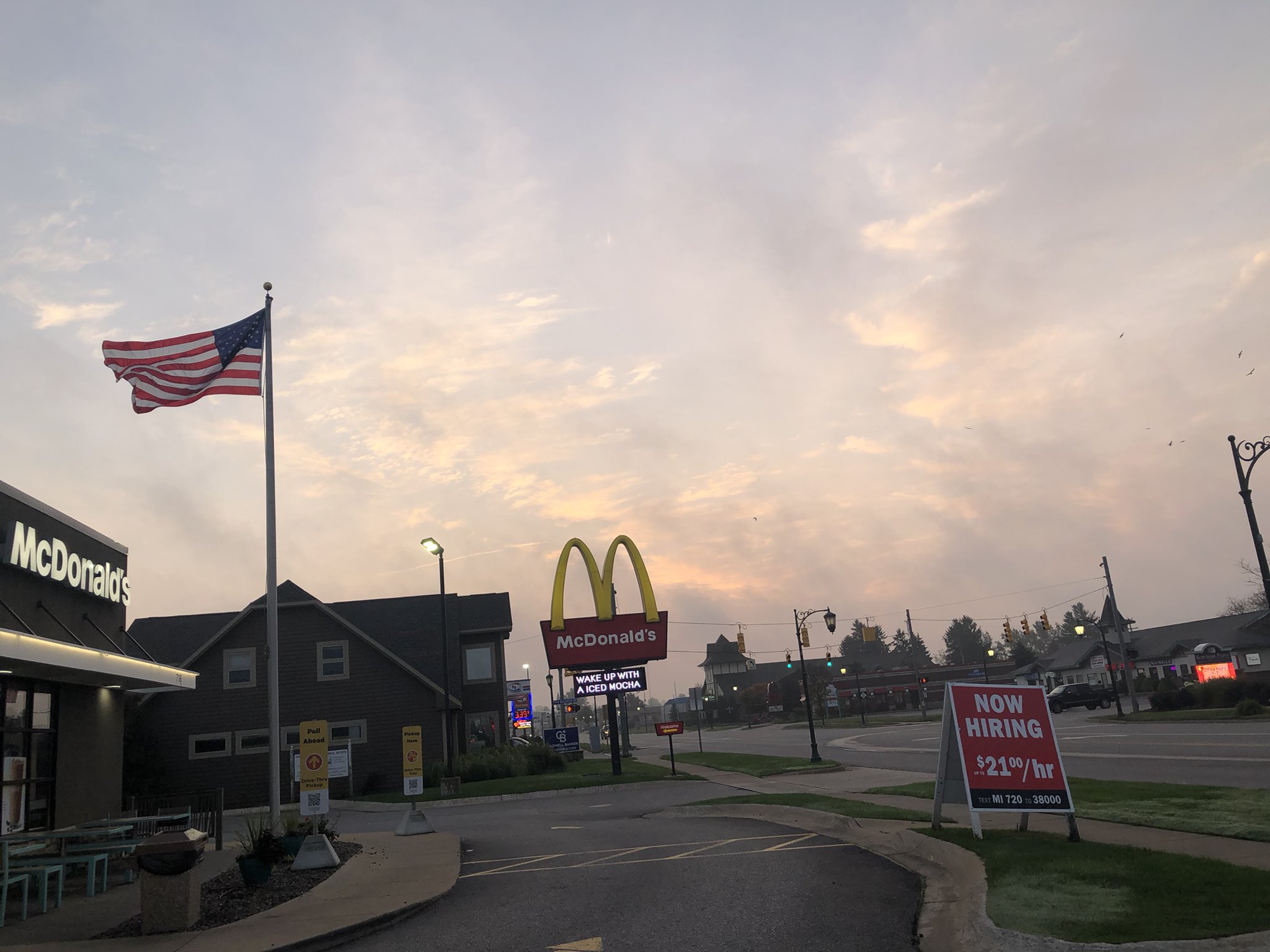 Joe Kinsey on Twitter: "Price keeps going up to land McDonalds workers in  Gaylord, MI. https://t.co/8Zy3t4YElM" / Twitter
