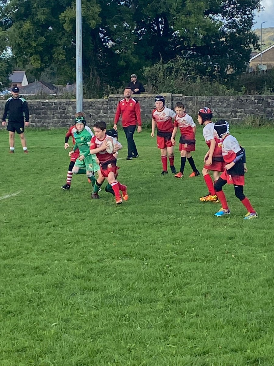 AmmanUtdJuniors's tweet image. Big thanks to @BRfcMini for coming down for game this morning. Some good rugby from both sides, played in good spirits. Nice to see both teams improving week by week. #MinisRugby