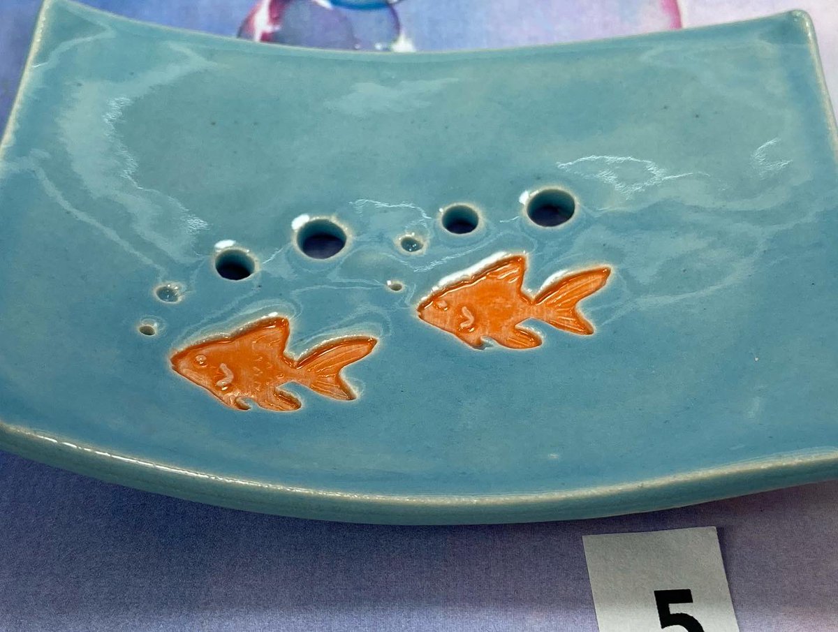 PennyPotteryUK's tweet image. It’s been a while since I have made these. I am pleased to be able to list nine new soap dishes with the popular sea theme.

etsy.me/3oIEYci

#Soapdish #KeyDish #CeramicGift #ChristmasGift #PotteryGift #smallbusiness #supportsmallbusiness
