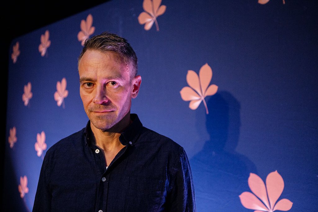 Daniel Dencik, reżyser filmu Miss Osaka, podczas pokazu i sesji Q&amp;A. Film miał swoją międzynarodową premierę podczas #37wff
Daniel Dencik, the director of Miss Osaka, during screening and Q&amp;A session. The movie had its international premiere during #37wff #warsafilmfestival