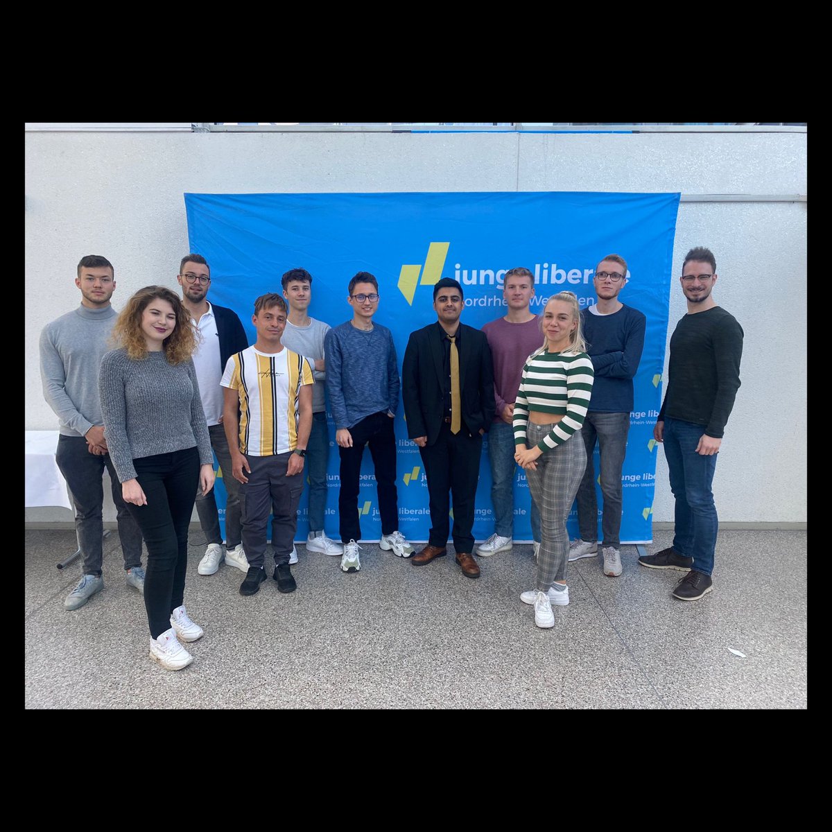 Am diesem Wochenende nahmen wir am Landeskongress (#lako96) der <a href="/julisnrw/">Junge Liberale Nordrhein-Westfalen</a> in Kamen teil. Im Fokus der Veranstaltung standen Wahlen und inhaltliche Debatten zum Landtagswahlprogramm. Wir freuen uns sehr über die vielen Neumitglieder, die erstmals bei einem LaKo dabei waren! 💛🚀