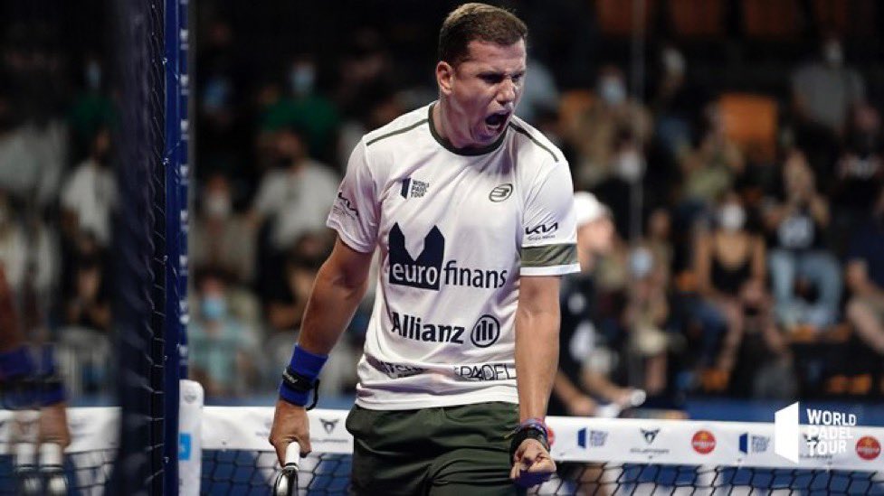 paquito_navarro's tweet photo. Cuando Juan y Ale juegan a este nivel, solo queda quitarse el sombrero y esperar que escampe 😅☔️👏🏻👏🏻.
Nosotros nos quedamos con todo lo positivo de este torneo, que no es poco, y desde ya, a seguir mejorando para el próximo @mdinenno , Córdoba.
Gracias Menorca por la semana 🤩 https://t.co/qmKS3ovQV8