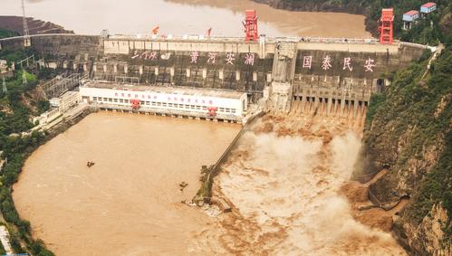 photo_cns's tweet image. Sanmenxia Reservoir opens the gates to discharge flood in response to the No. 3 flood peak of this year, Henan Province, Oct.7, 2021. (Photo by Jiang Hua/CNSPHOTO)
#Sanmenxia #Reservoir #flood