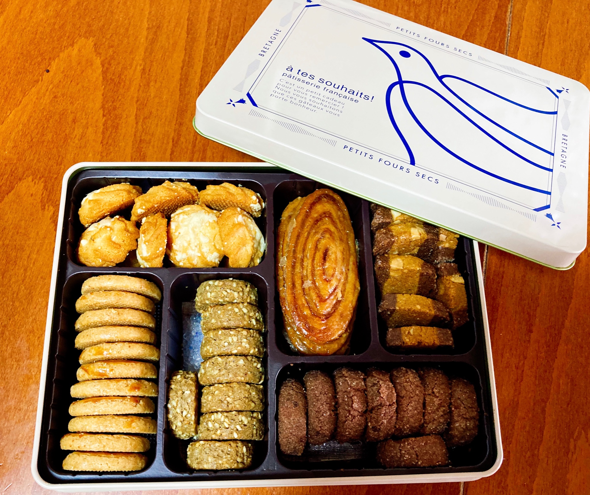 atessouhaits アテスウェイ クッキー詰め合わせ 中缶 アテスウェイの