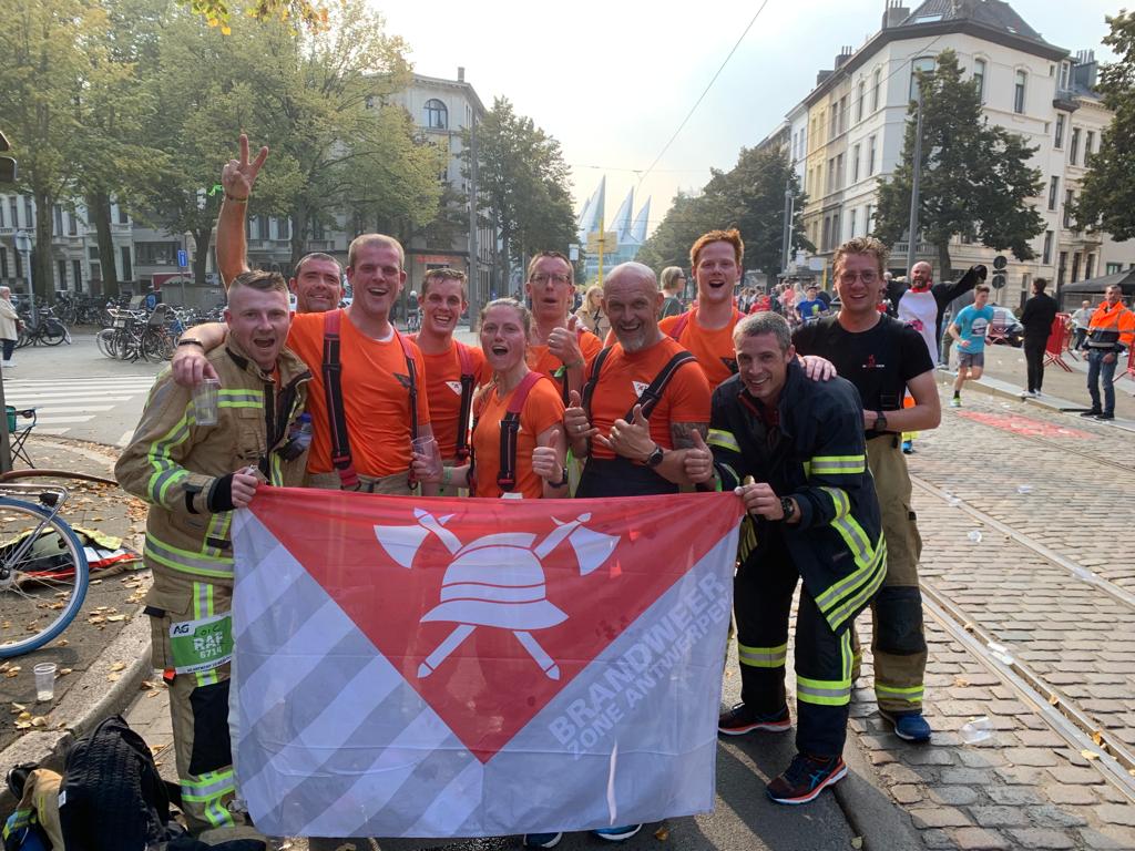 Vandaag zijn we aanwezig op én langs het parcours van de <a href="/Antwerp10Miles/">Baloise Antwerp 10 Miles</a>. Supporter jij mee voor onze collega's? #altijdparaat