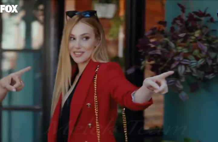 nik_soula's tweet photo. #ElçinSangu #Ceyda 
#Yalancilarvemumlari https://t.co/ElOF2Xh2cT