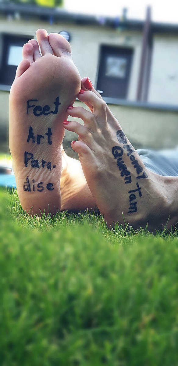 FeetArtParadise's tweet photo. Follow @MoneyQueentam 😍👣
#beautifulfeet #beautifulsoles #feet #soles #footfetish #footmodel #sexyfeet #sexysoles #cutefeet https://t.co/sxbu5OLSji